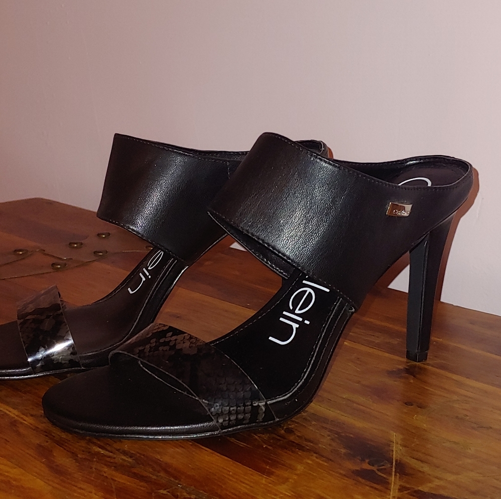 Calvin Klein Black Pumps